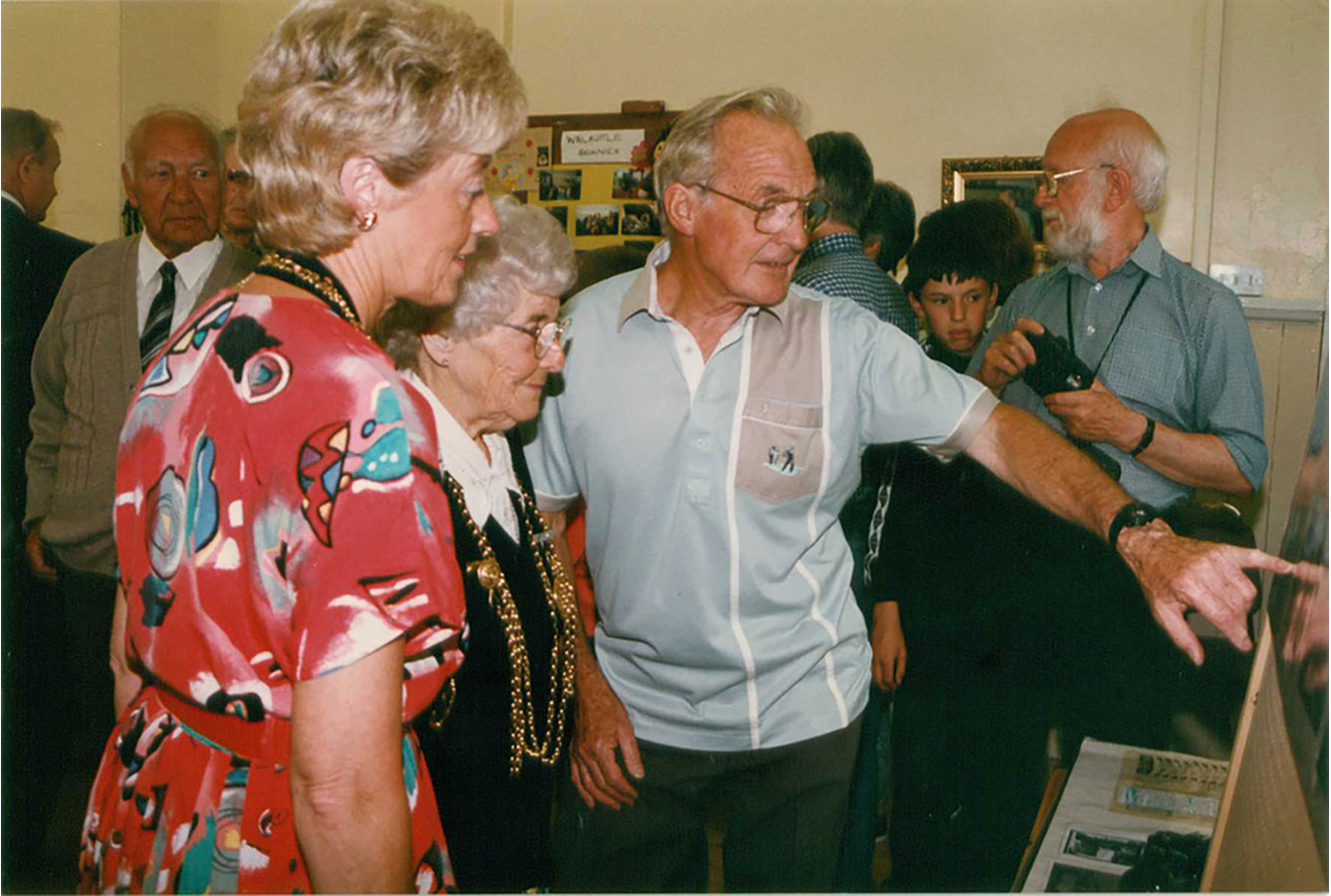 images of the repoening of Walbottle Village Institute in 1997