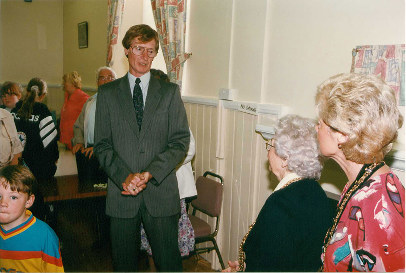 images of the repoening of Walbottle Village Institute in 1997