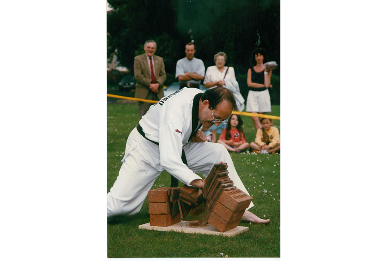 images of the repoening of Walbottle Village Institute in 1997