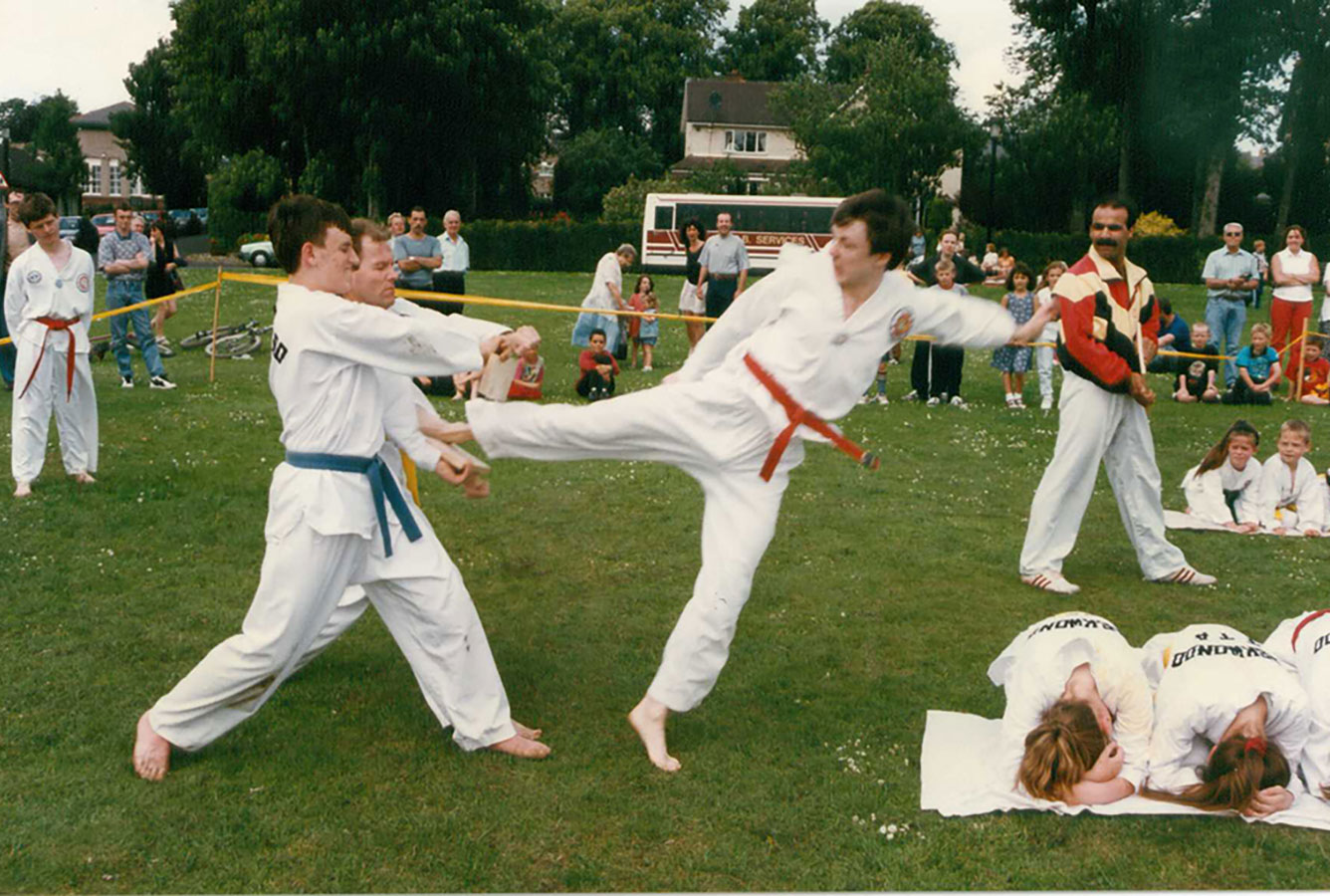 images of the repoening of Walbottle Village Institute in 1997