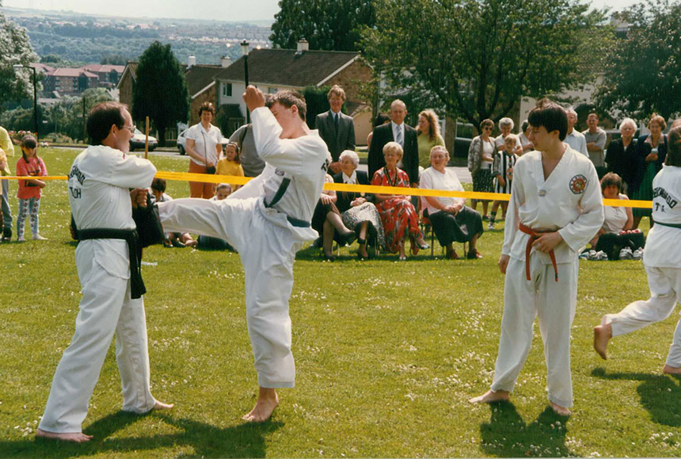 images of the repoening of Walbottle Village Institute in 1997