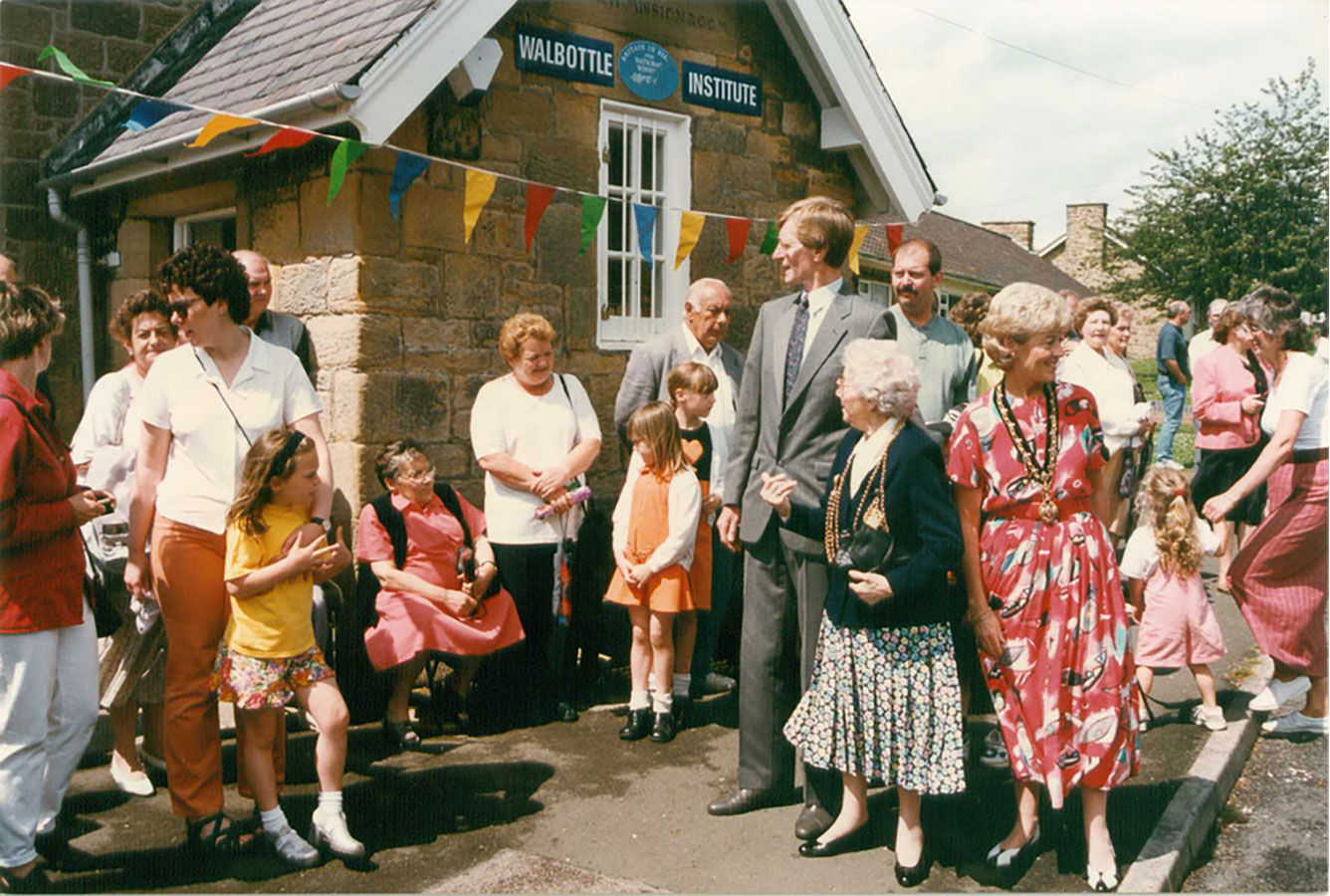 images of the repoening of Walbottle Village Institute in 1997